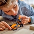 LEGO City: Voznik F1 z dirkalnikom McLaren
