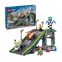 LEGO City: Brez meja: Klančina za dirkanje z avtomobilčki