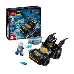 LEGO DC: Batman in Batmobile proti G. Freezu