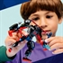 LEGO Marvel: Robotski oklep Milesa Moralesa proti Spider-Manu 2099