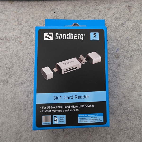 Odprta embalaža: Čitalec kartic Sandberg, USB-C+USB-A in micro USB