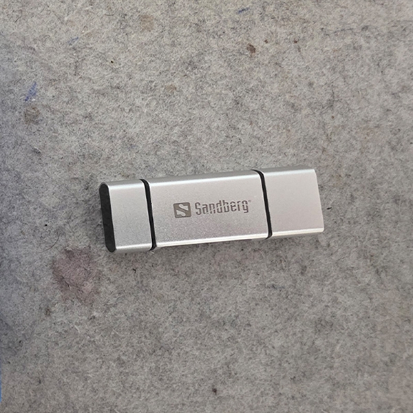 Neoriginalna embalaža: Čitalec kartic Sandberg, USB-C+USB-A in micro USB